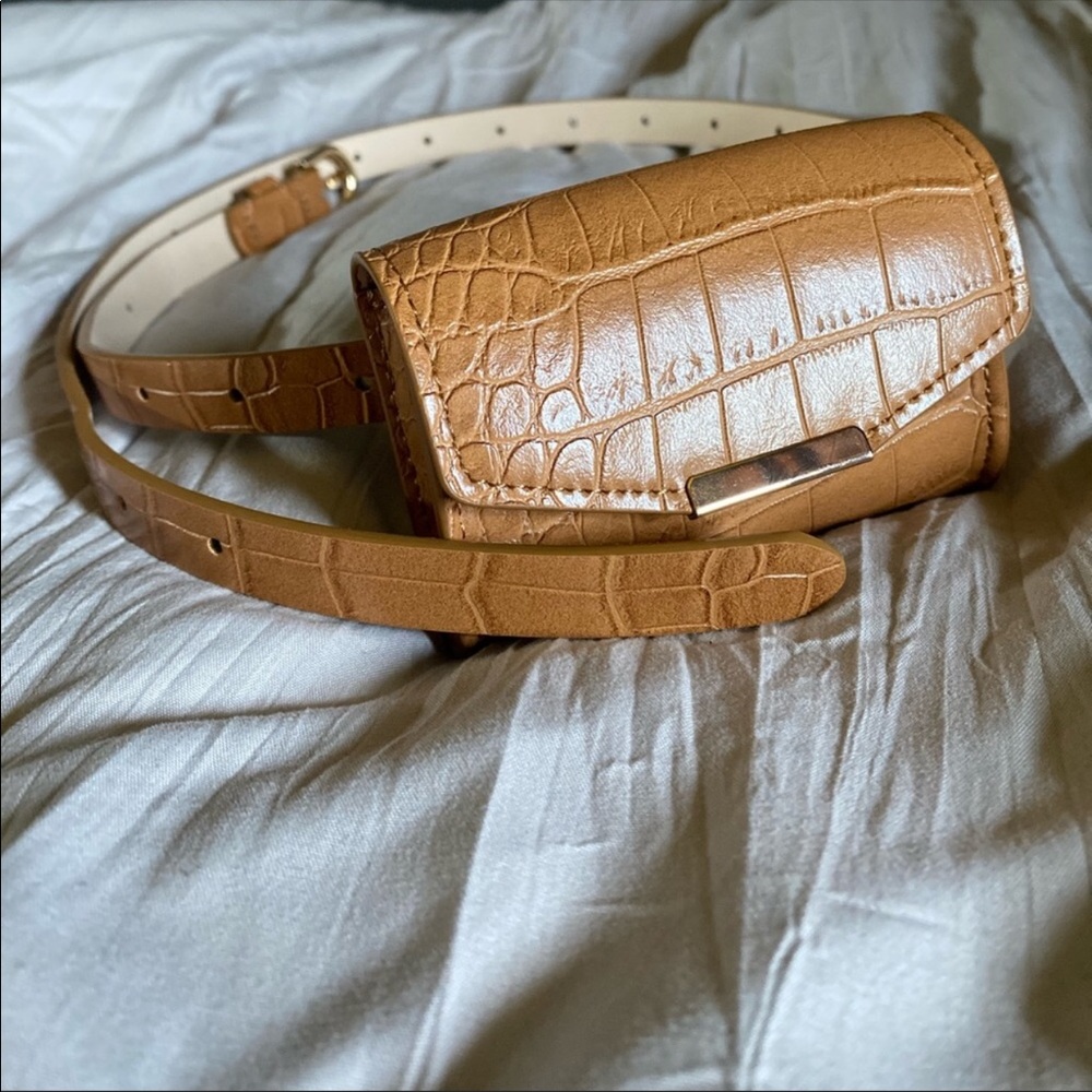 H&M Mini Crocodile patterned belt bag